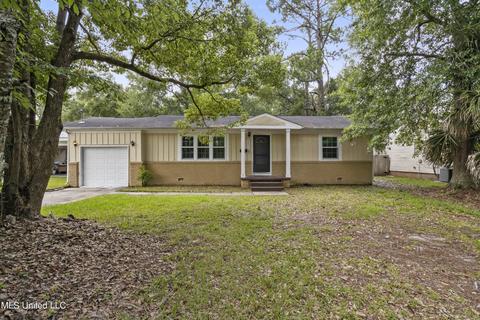 3897 Washington Ave, Gulfport, MS 39507