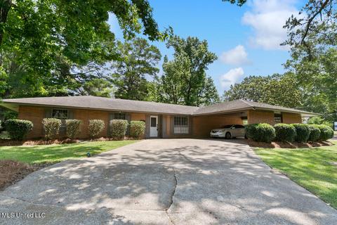 5806 Baxter Dr, Jackson, MS 39211