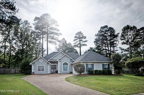 305 Windsor Ln, Brandon, MS 39047
