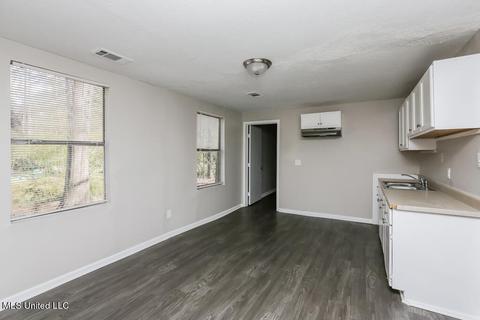 357 Broadmoor Dr, Jackson, MS 39206 photo 3