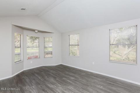 357 Broadmoor Dr, Jackson, MS 39206 photo 2