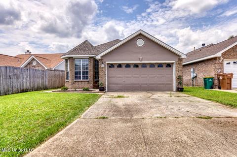 19437 W Lake Village Dr, Gulfport, MS 39503