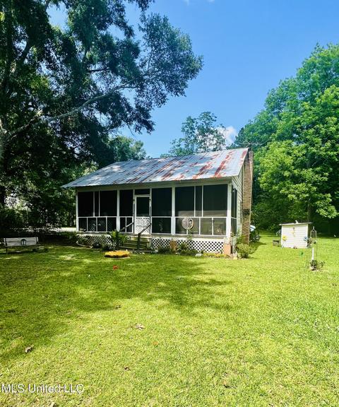 2424 Carter Homestead Rd, Vancleave, MS 39565