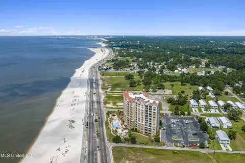 1200 Beach Dr #506, Gulfport, MS 39507