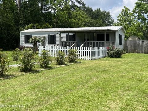 9311 Entrekin Ave, Vancleave, MS 39565