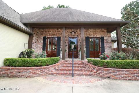 157 Ironwood Plantation Blvd, Madison, MS 39110