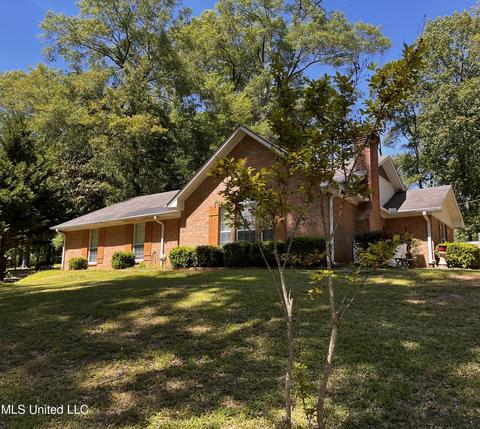 117 Brookwood Dr, Vicksburg, MS 39183