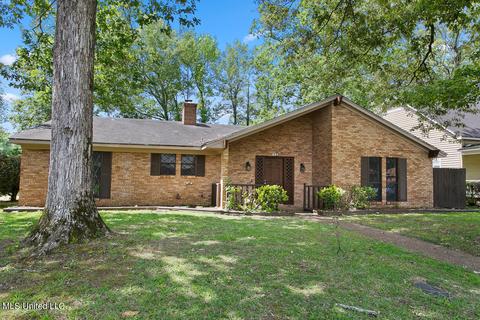 895 Serville Dr, Jackson, MS 39206 photo 2