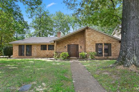 895 Serville Dr, Jackson, MS 39206