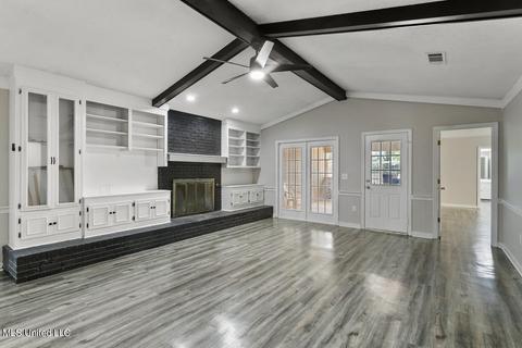 895 Serville Dr, Jackson, MS 39206 photo 4