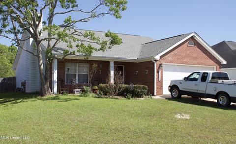 14798 Nassau Dr, Biloxi, MS 39532