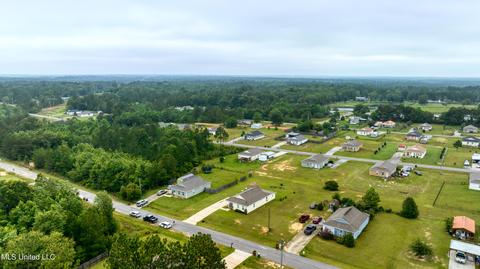 19190 Crestwick St, Saucier, MS 39574 photo 3