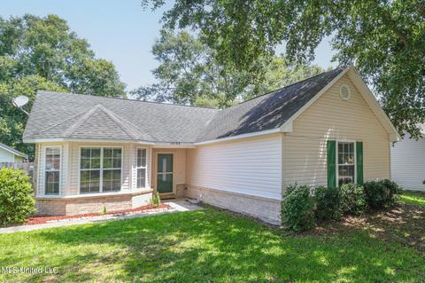 14188 Maple Ct, Gulfport, MS 39503