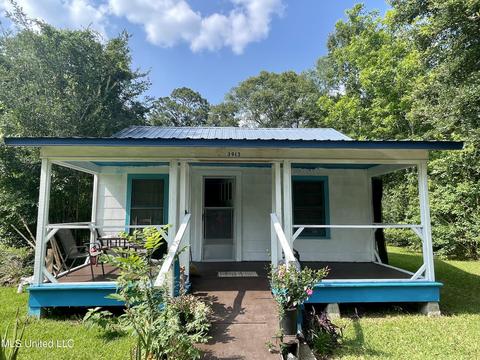 3913 Wembley Ave, Moss Point, MS 39563