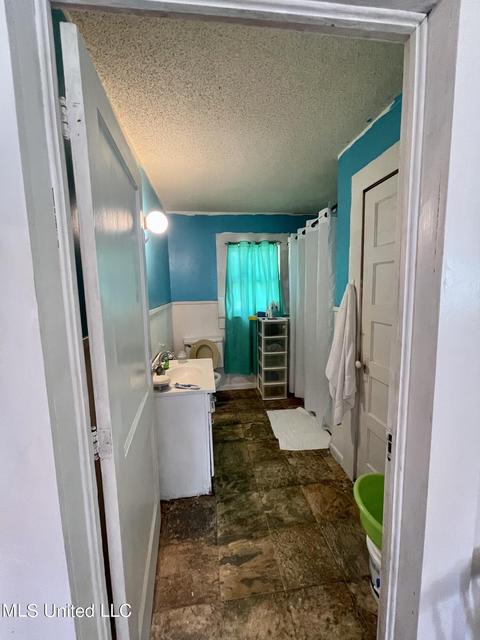 3913 Wembley Ave, Moss Point, MS 39563 photo 8