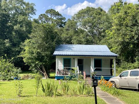 3913 Wembley Ave, Moss Point, MS 39563 photo 3