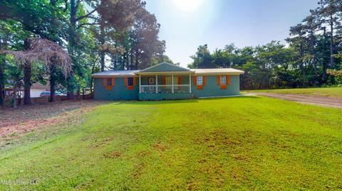 5886 Marian Dr, Horn Lake, MS 38637