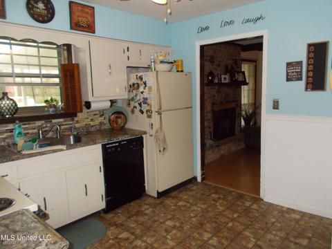 4821 S Big Horn Dr, Nesbit, MS 38651 photo 6