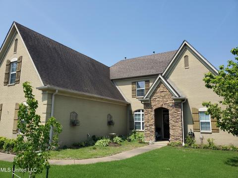 8105 Heatherstone Dr, Olive Branch, MS 38654