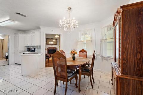 327 Mallory Dr, Byram, MS 39272 photo 9