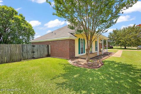 327 Mallory Dr, Byram, MS 39272 photo 3