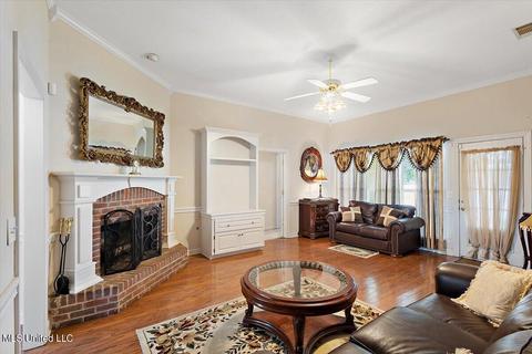 327 Mallory Dr, Byram, MS 39272 photo 8