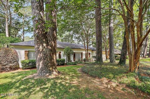 5355 Balmoral Dr, Jackson, MS 39211 photo 3