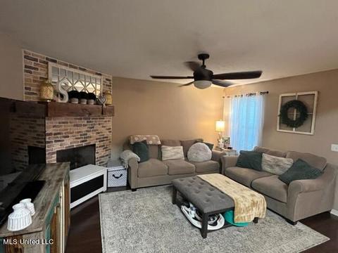 114 Blackstone Cir, Brandon, MS 39047 photo 4