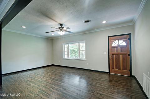 504 E Jefferson St, Kosciusko, MS 39090 photo 8