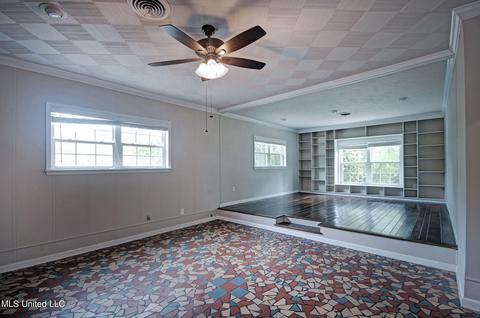 504 E Jefferson St, Kosciusko, MS 39090 photo 21