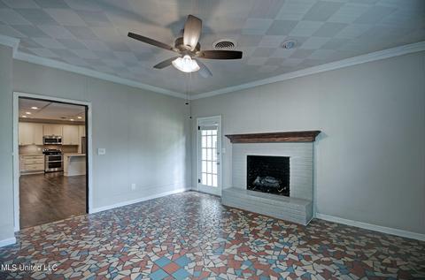 504 E Jefferson St, Kosciusko, MS 39090 photo 22