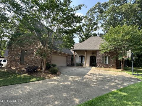 129 Elizabeth Dr, Brandon, MS 39042