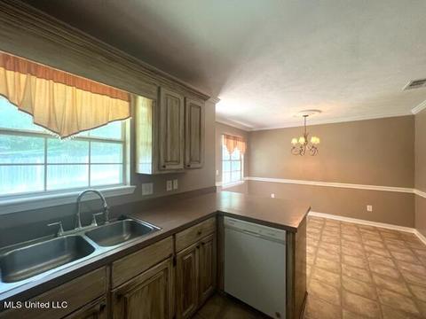 704 Tatum Dr, Florence, MS 39073 photo 10