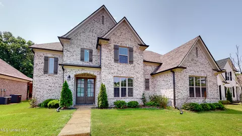 5817 Stonecrest Dr, Olive Branch, MS 38654 photo 1