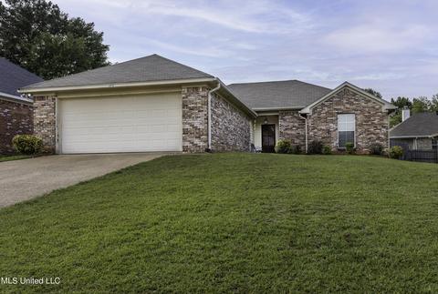 373 Briar View Dr, Brandon, MS 39042
