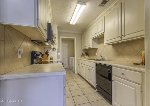 373 Briar View Dr, Brandon, MS 39042 photo 8