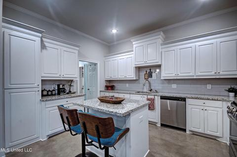 110 Rotherfield Pl, Canton, MS 39046 photo 9