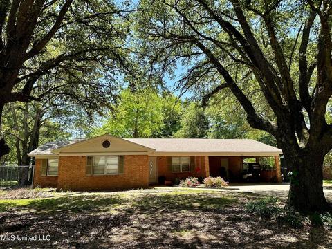 1505 Bellavista Rd, Cleveland, MS 38732