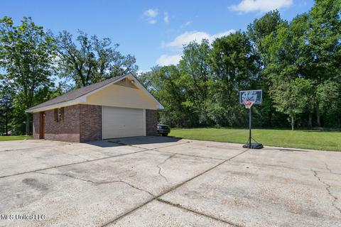 1867 Jayroe Dr, Byram, MS 39272 photo 23