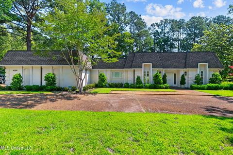 4290 Quail Run Rd, Jackson, MS 39211