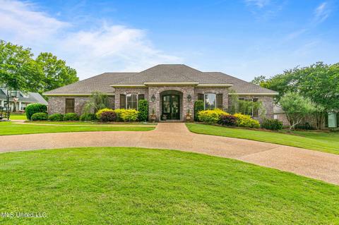 515 Ridge Cir, Brandon, MS 39047