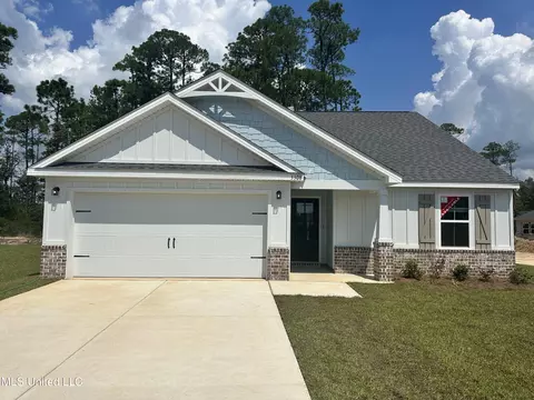 3308 Discovery Pl, Ocean Springs, MS 39564