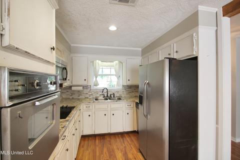 300 Bay Rd, Brandon, MS 39047 photo 10