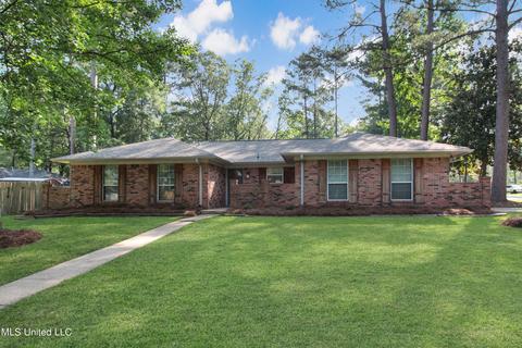 300 Bay Rd, Brandon, MS 39047
