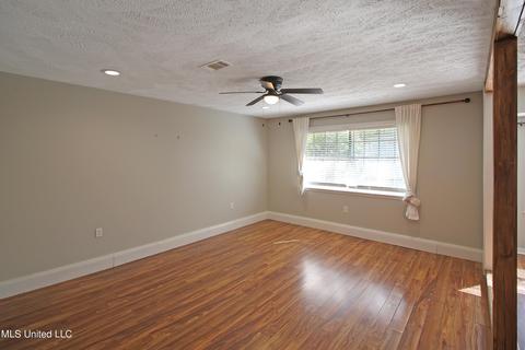 300 Bay Rd, Brandon, MS 39047 photo 9