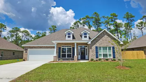 6117 Penni Ln, Ocean Springs, MS 39564