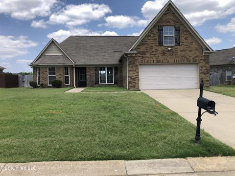 5436 Willow Oaks Dr, Horn Lake, MS 38637