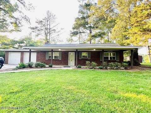 110 Cedar Point Dr, Florence, MS 39073