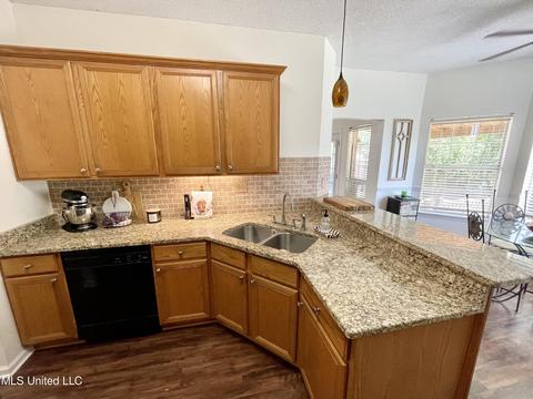5902 Blocker St, Olive Branch, MS 38654 photo 7