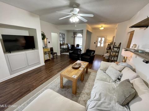 5902 Blocker St, Olive Branch, MS 38654 photo 3